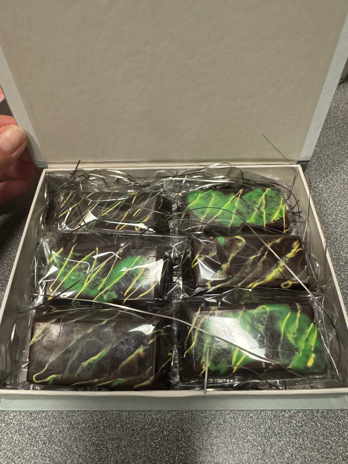 Dubai-Style Chocolate (6 pcs)